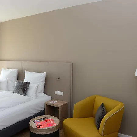 Frederics Schwabing 호텔 4*