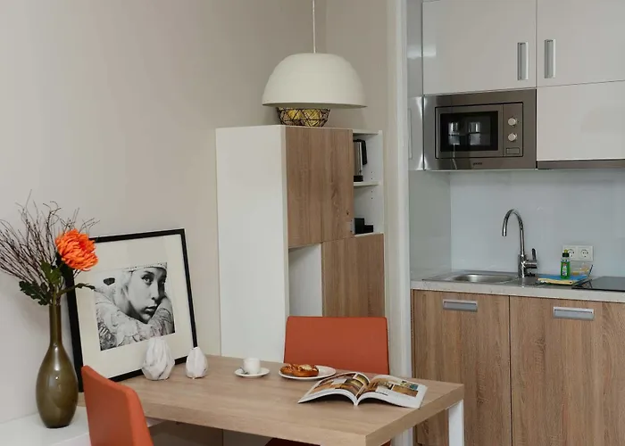 Otel Frederics Schwabing 4*