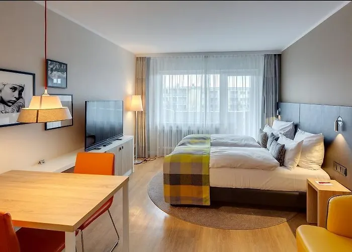 Otel Frederics Schwabing Münih