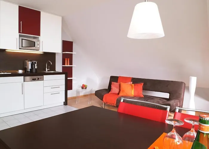 Frederics Schwabing 4*