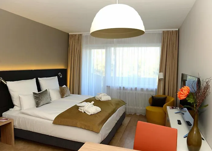 Frederics Schwabing 4* מינכן
