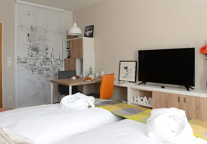 Frederics Schwabing מלון 4*