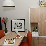 Frederics Schwabing 4*