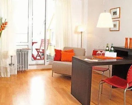 Frederics Schwabing 4*