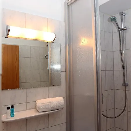 Frederics Schwabing Hotell 4*